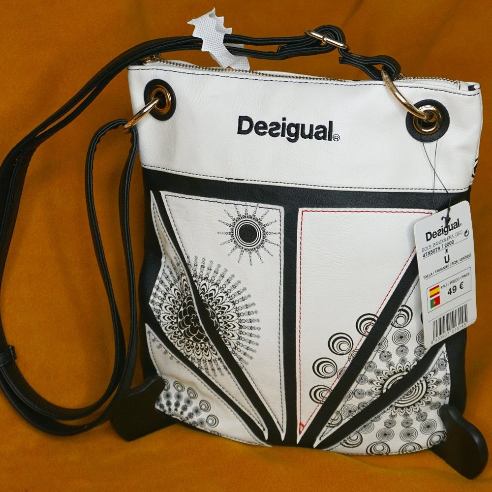 Desigual Crossbody Bag NWT 🌺SALE🌺